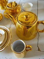 Service à thé doré