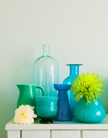 Vases modernes colorés