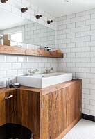 Armoires de salle de bain en bois