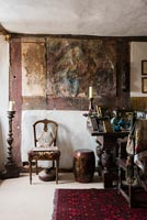 Chambre du prêtre ou chambre dorée avec fresque - Cothay Manor