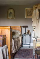Chambre avec mobilier vintage
