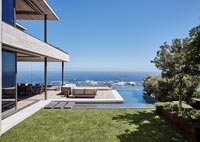 Maison contemporaine avec terrasse vue mer