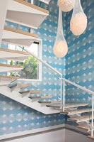 Escalier avec murs à motifs