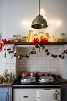 Décorations de Noël au-dessus de la cuisinière