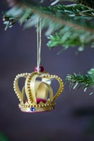 Détail de la décoration de l'arbre de Noël de la couronne