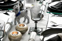 Détail de la décoration des rennes sur la table à manger