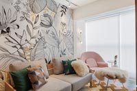 Mur et tapis à motifs dans le salon moderne