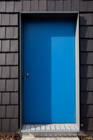 Porte d'entrée bleu vif