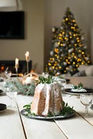 Table à manger dressée pour Noël