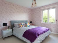 Chambre moderne violet et rose