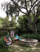 Foyer de jardin avec chaises