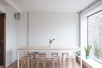Salle à manger minimaliste moderne