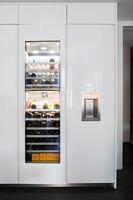 Réfrigérateur blanc moderne