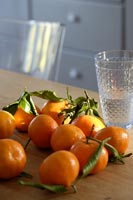Oranges sur table à manger