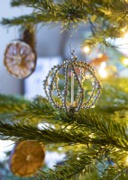 Décoration de Noël sur l'arbre