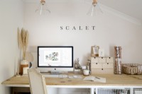 Bureau à domicile contemporain de la graphiste et artiste Kati Scalet.