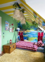 Chambre d'enfant sur le thème de la plage tropicale