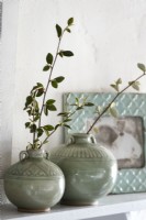 Vases en poterie verte - détail