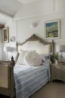Chambre à coucher de style campagnard classique