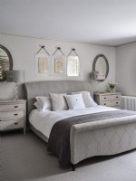 Chambre symétrique avec lit double