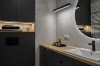 Salles de bains noires minimalistes