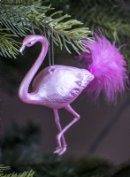 Détail de la décoration d'arbre de Noël flamingo