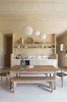 Cuisine-salle à manger moderne en bois