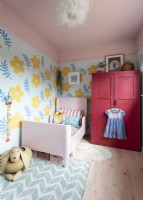 Chambre d'enfant à la décoration colorée